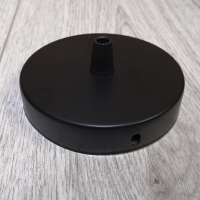 Потолочная пластина с крепежом, цвет черный (цанговый зажим + планка, крепеж сбоку)  диаметр 95 мм